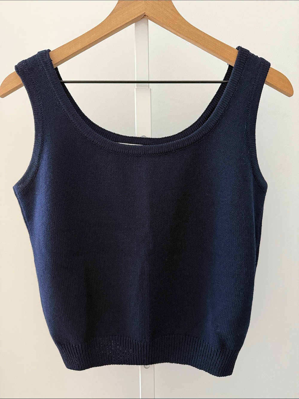 St. John Collection Navy Scoop Neck Knit Tank size P (XS)